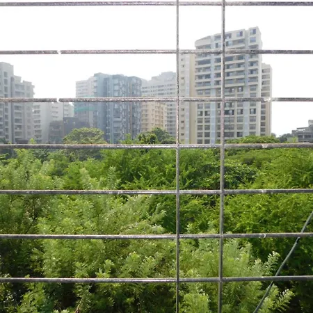 Apartment 1100 Sqft 3bhk In Santacruz West *