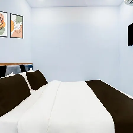 Hotel O Ashyana & *