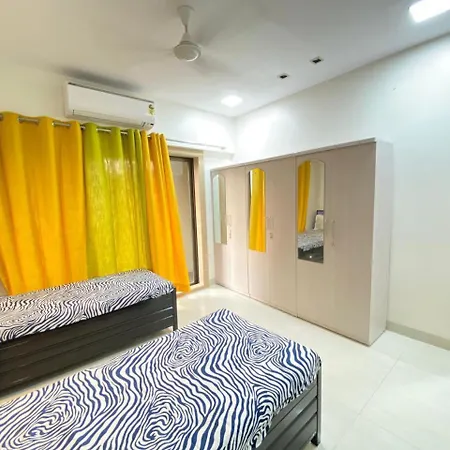 Dare Hostelz *