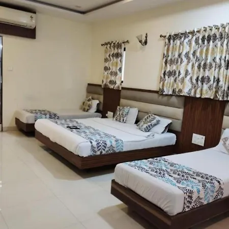 Golden Palms Hotel Mumbai