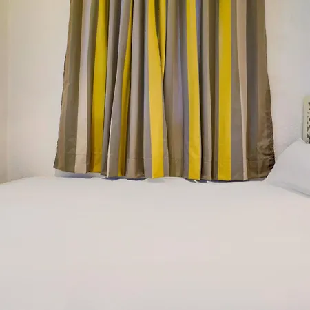 Hotel O Paying Guest