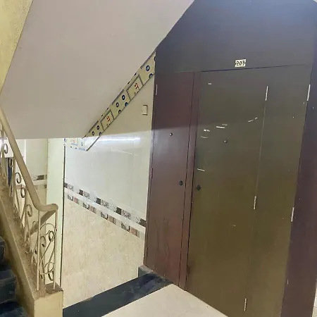 1bhk Available At New Link Road, Oshiwara * Mumbai