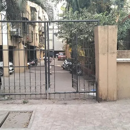 1bhk Available At New Link Road, Oshiwara