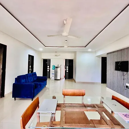 Bed & Breakfast Hsquare Service Malad Mumbai