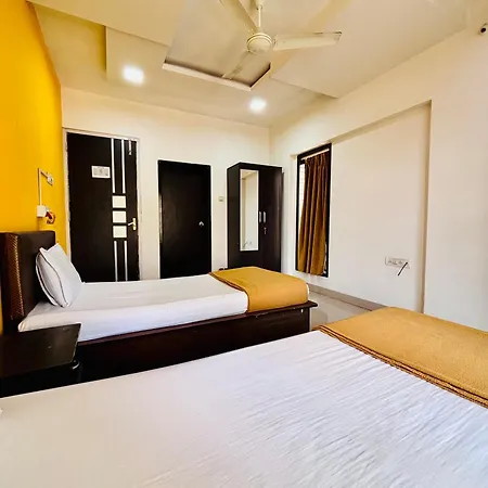 Bed & Breakfast Hsquare Service Malad Mumbai