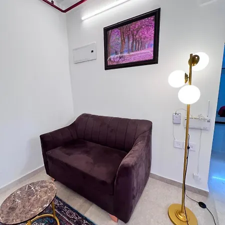 Fully Furnished 1bhk Goregaon,malad East *