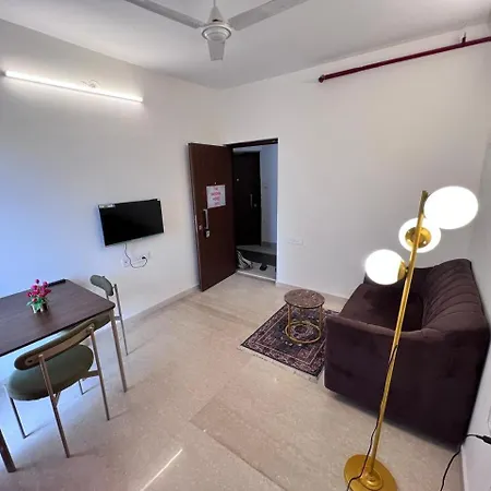 Fully Furnished 1bhk Goregaon,malad East Mumbai