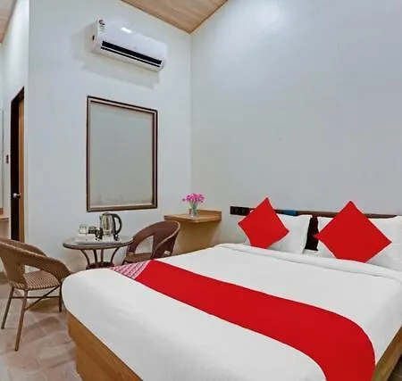 Malali Hotel 3*