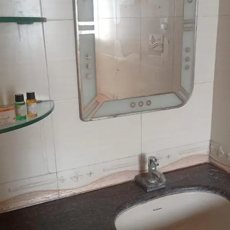 Private 1 Bedroom Cosy Nr Vivanta Malad West Apartment Mumbai