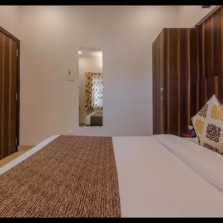 Golden Palms Hotel Mumbai