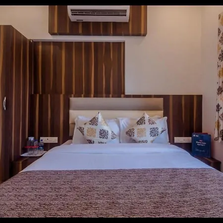 Hotel Golden Palms *