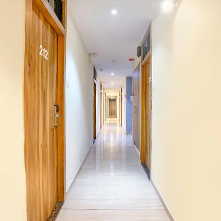 Fabhotel Cozy - Nr International Airport 3*