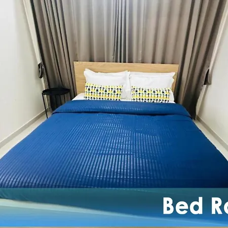 Apartment 1br Service Aprt In Malad *