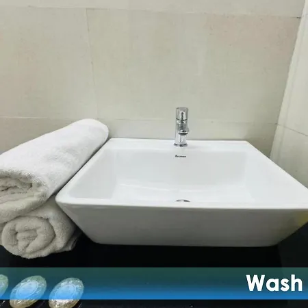 1br Service Aprt In Malad * Mumbai