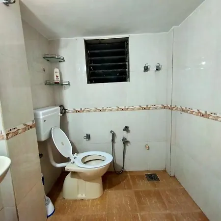 2 Bed 2 Bath Prime Bandra Sea Views 5 * Mumbai