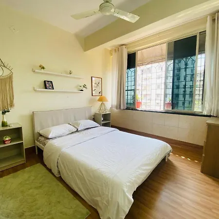 2 Bed 2 Bath Prime Bandra Sea Views 5 Mumbai