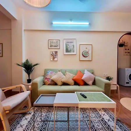 Apartment 2 Bed 2 Bath Prime Bandra Sea Views 5 Mumbai