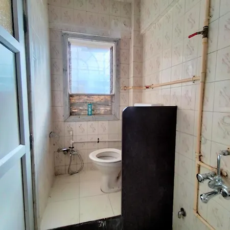2 Bed 2 Bath Prime Bandra Sea Views 5 Apartment Mumbai