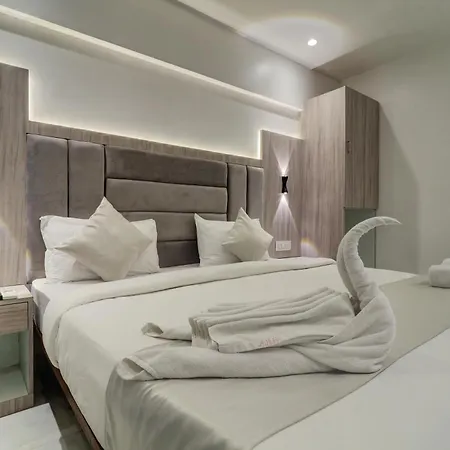 Kurla Residency 3*