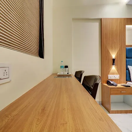 Kurla Residency 3*