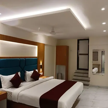 Kurla Residency 3*