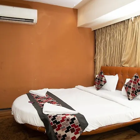 Hotel Jayshree By Anantaay Near Domestic Airport 3*