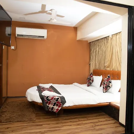 Hotel Jayshree By Anantaay Near Domestic Airport