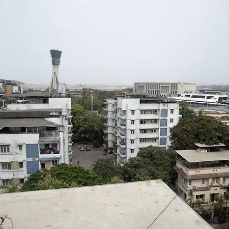 Jayshree By Anantaay Near Domestic Airport Hotel 3*