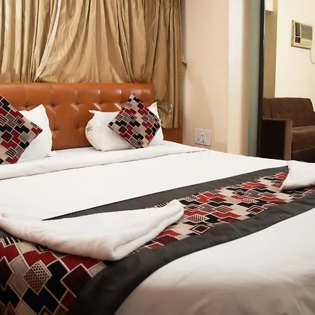Hotel Jayshree By Anantaay Near Domestic Airport 3*
