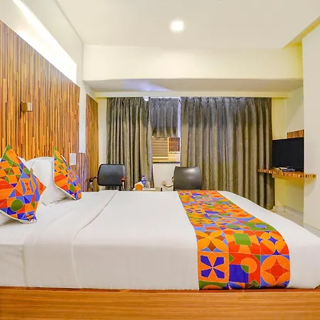 Hotel Fabexpress Kuber - Nr Apmc Vashi, Navi