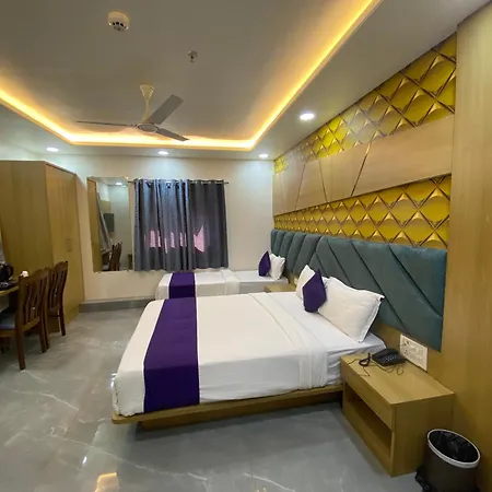 Bkc Gold View Near Bandra Kurla Complex 3*