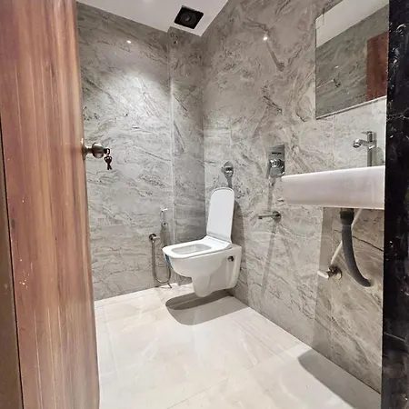 Crystal Place 3* Mumbai