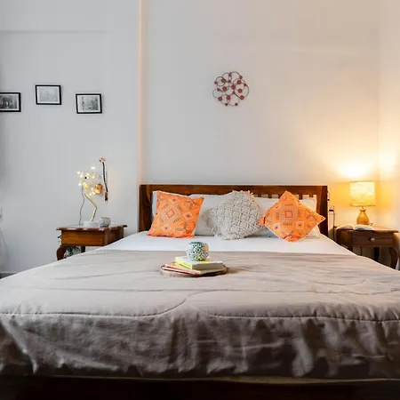 Bollywood Boulevard Independent Villa *