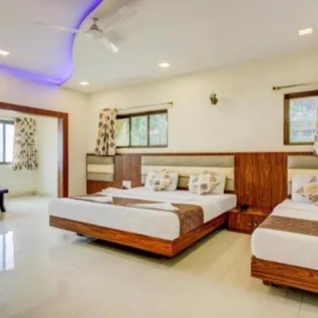Hotel Golden Palms