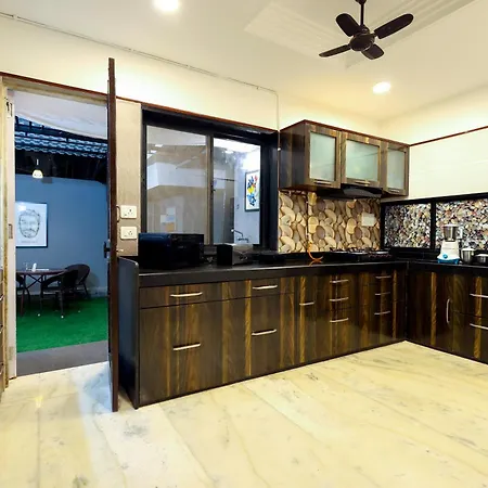 Homestay Presidential - Kandivali East Mumbai