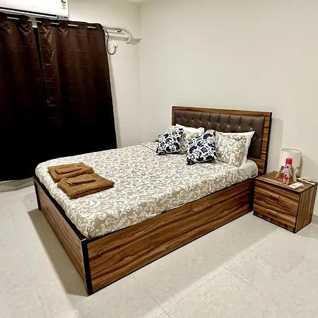 Vibrant 2 Bhk Near Airport Apartment *