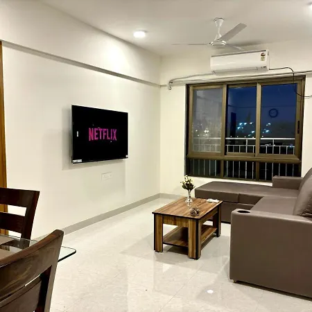 Vibrant 2 Bhk Near Airport * Mumbai