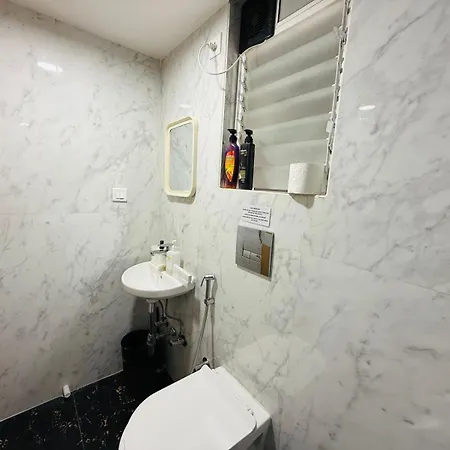 1bed In Parel Near Tata Memorial Hospital *