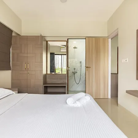 Treat Homes Service In Bkc Sindhuratna 503 Apartment *