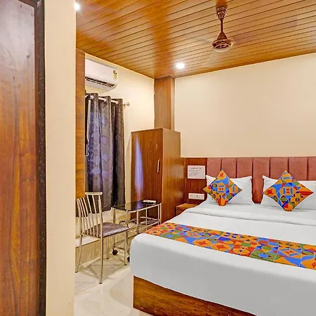 Via Surya Grand Guest house *