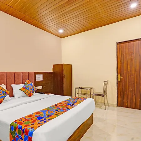 Via Surya Grand Guest house *