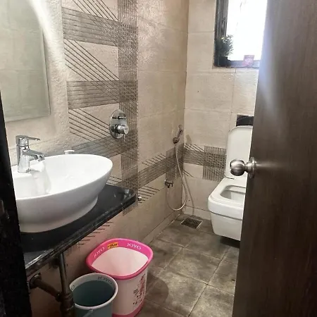 Apartment Skyline Oshiwara 2bhk-andheri Mumbai