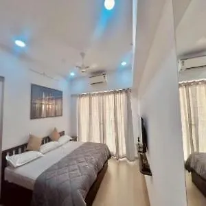 Apartment 701 The Abode 5 Star 2 Bhk In Powai Mumbai