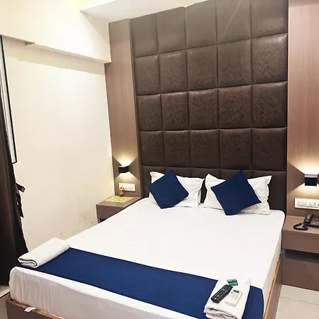 Sahara Residency Hotel 2*