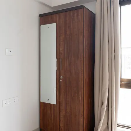 Serene, Chic & Sunlit 2bhk Near Airport & Bkc Apartment *