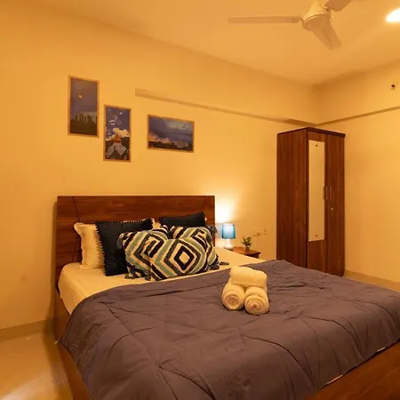 Serene, Chic & Sunlit 2bhk Near Airport & Bkc Apartment