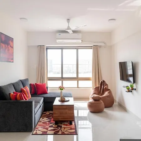 Serene, Chic & Sunlit 2bhk Near Airport & Bkc Apartment Mumbai