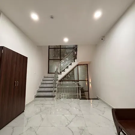 Wavelash Hotel Mumbai