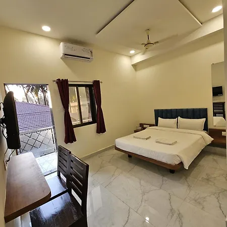 Hotel Wavelash