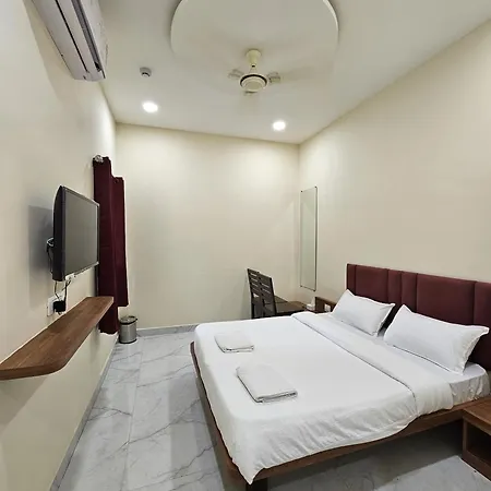 Wavelash Hotel Mumbai